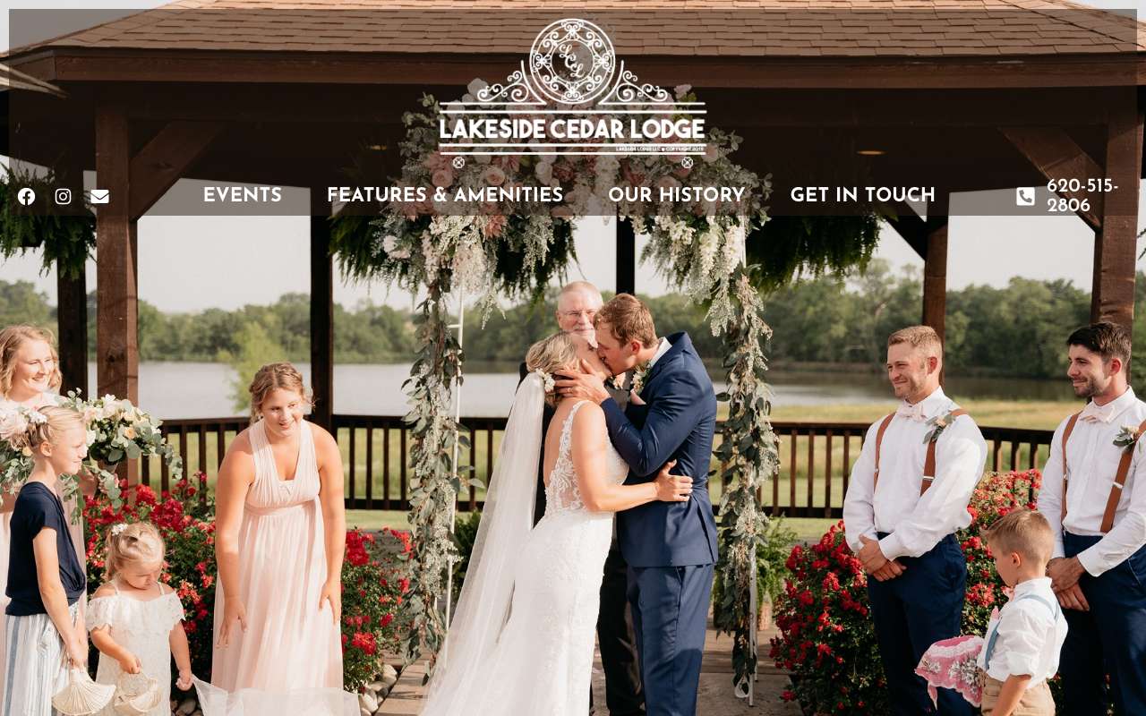Lakeside Cedar Lodge